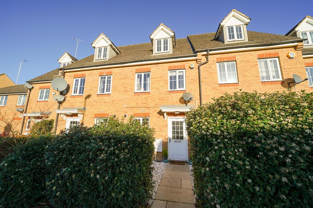 Johnson Drive, Leighton Buzzard 3 bed townhouse for sale £325,000
