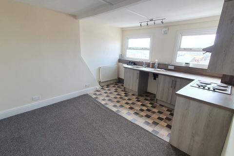 1 bedroom flat to rent, Flat 5, Castle Road