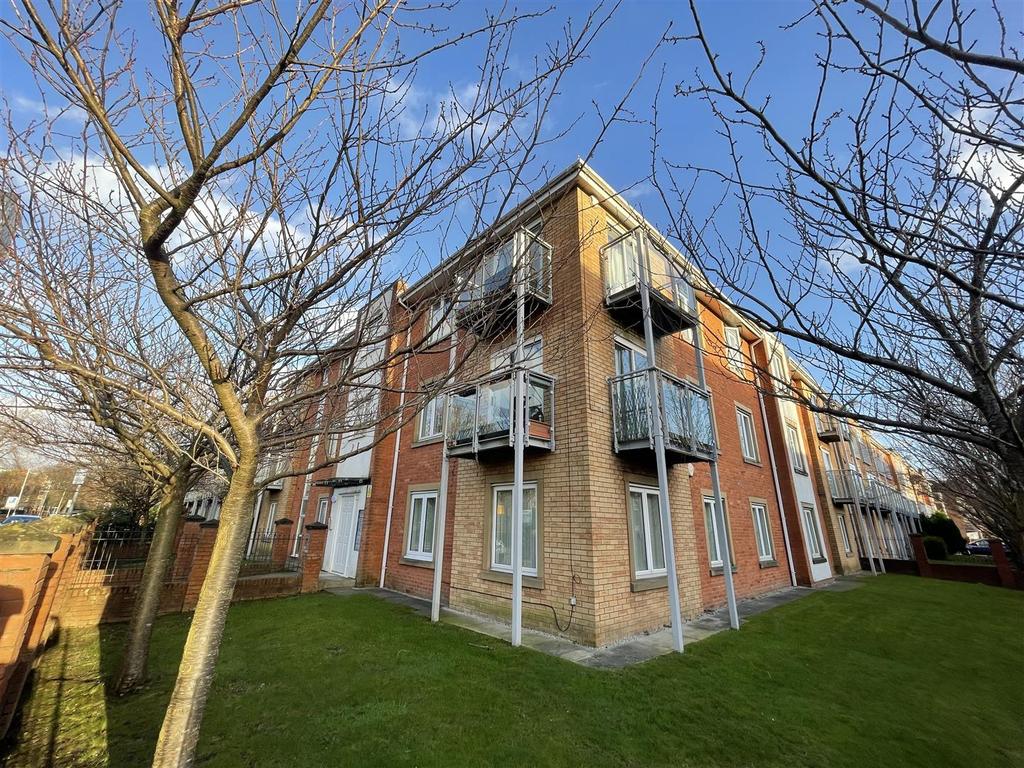 Jackson Crescent, Hulme 2 bed flat for sale £150,000