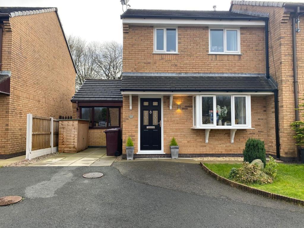 Printers Fold, Burnley 4 bed semidetached house £205,000