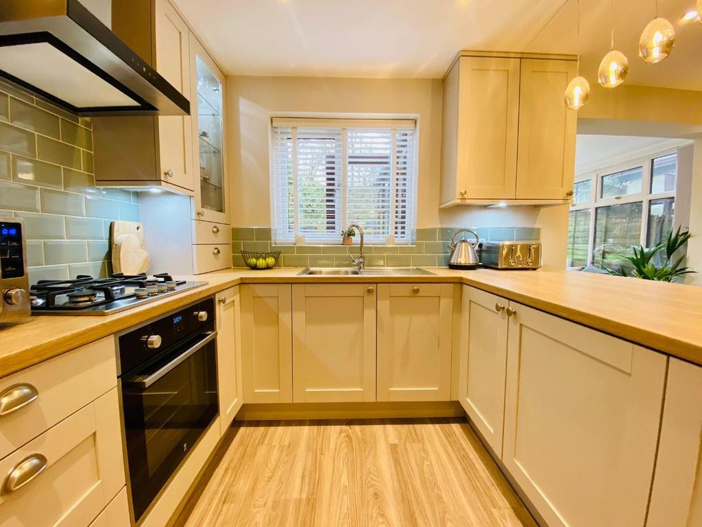Dining kitchen