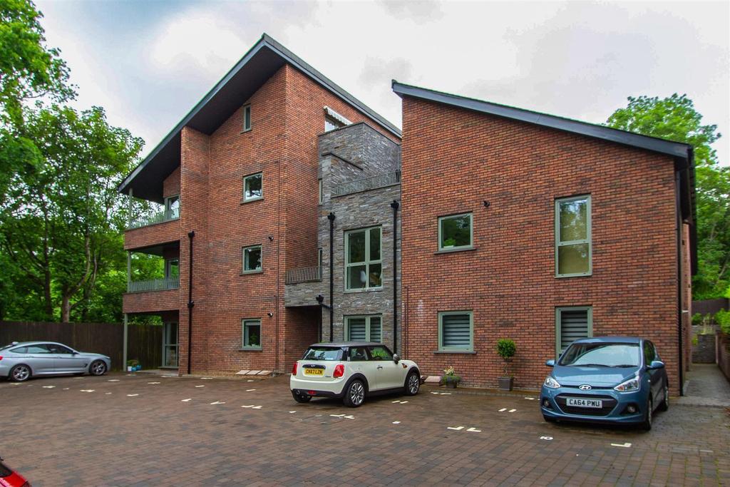TyGwyn Road, Penylan 2 bed apartment £1,400 pcm (£323 pw)