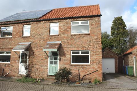 18 Church Close, Market Weighton, York, YO43 3BD