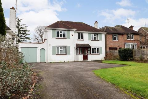57 Worthing Road, Horsham, RH12 1TD