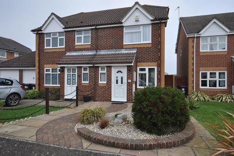 17 Blacksmiths Copse, Hailsham, BN27 3XB