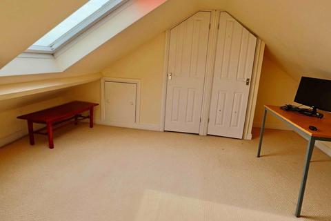 4 bedroom detached house for sale, Priesthills Road, Hinckley