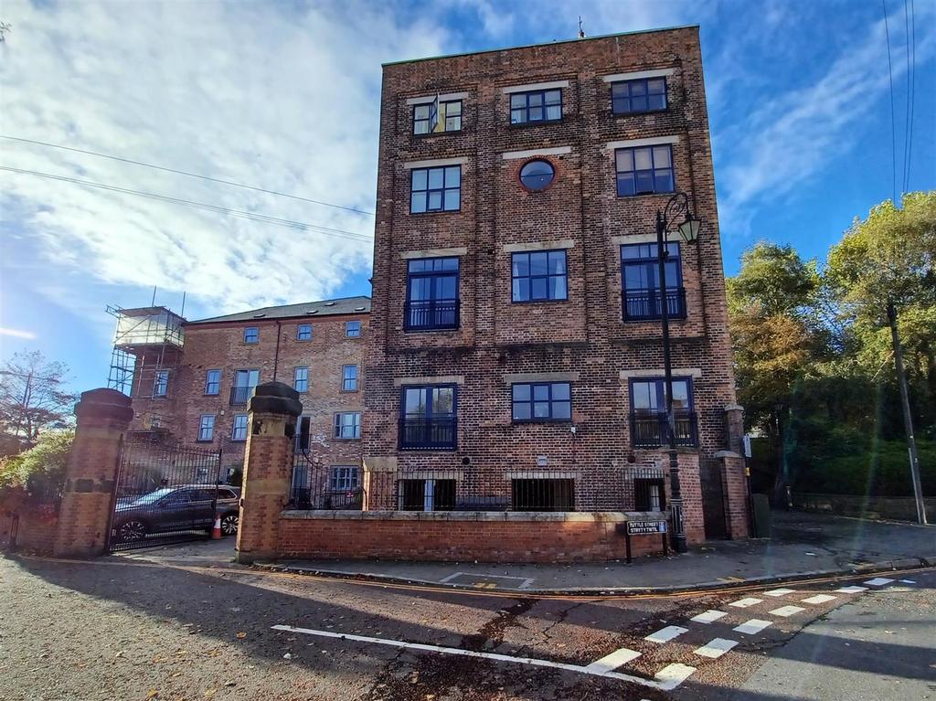 Tuttle Street, Wrexham 2 bed apartment £140,000