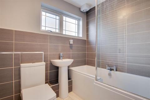 13 Braemar Close, Stevenage, SG2 8TA