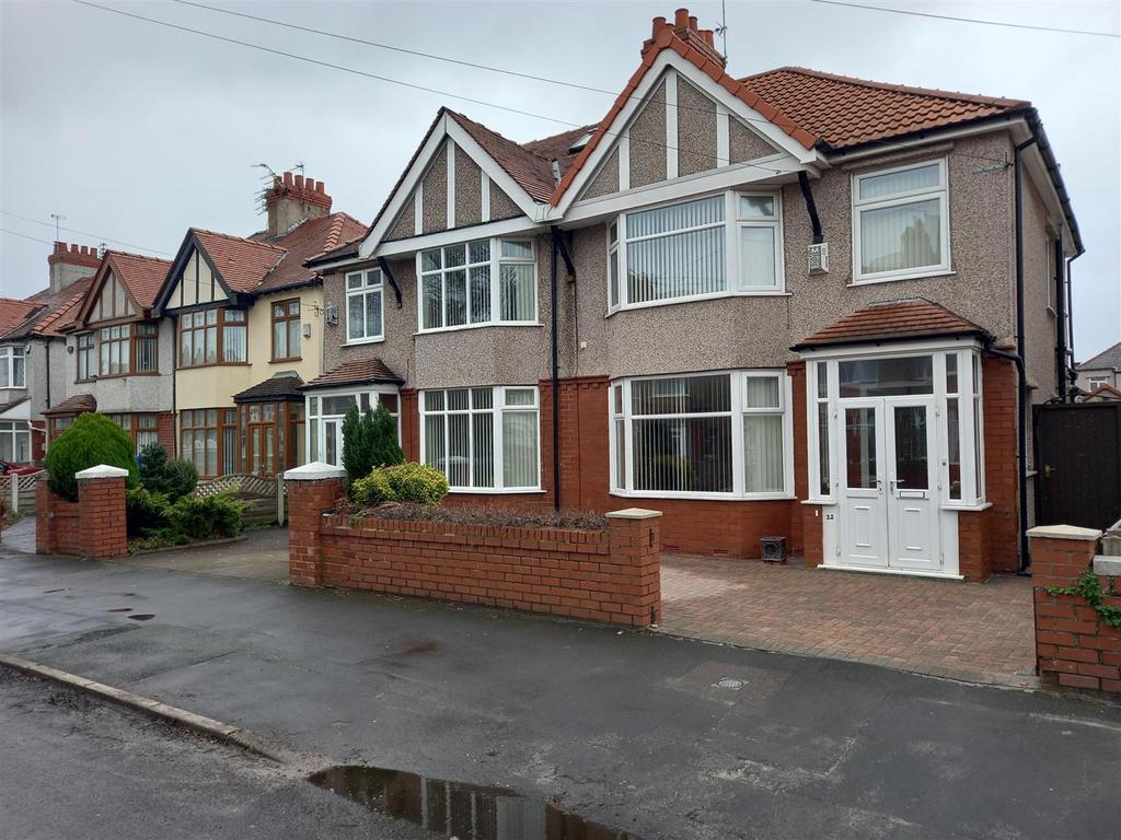 Rosemoor Drive, Crosby, Liverpool 3 bed semidetached house £300,000