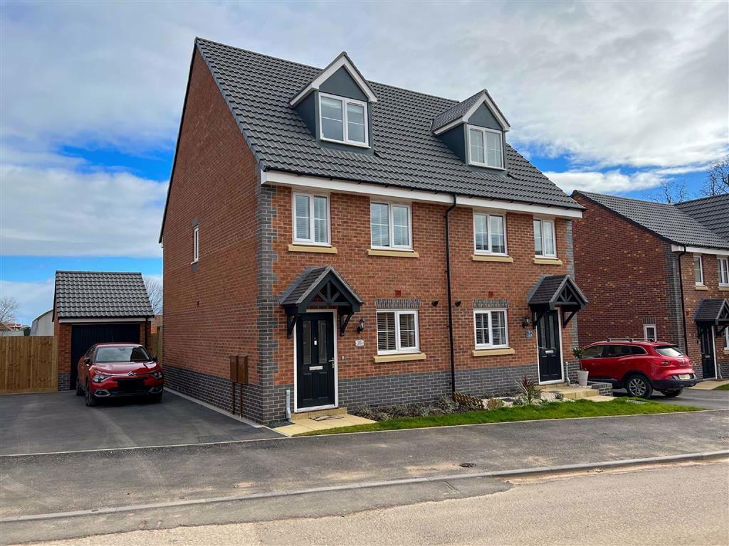 Holland Drive, Lily Hay, Shrewsbury 3 bed semidetached house £1,175