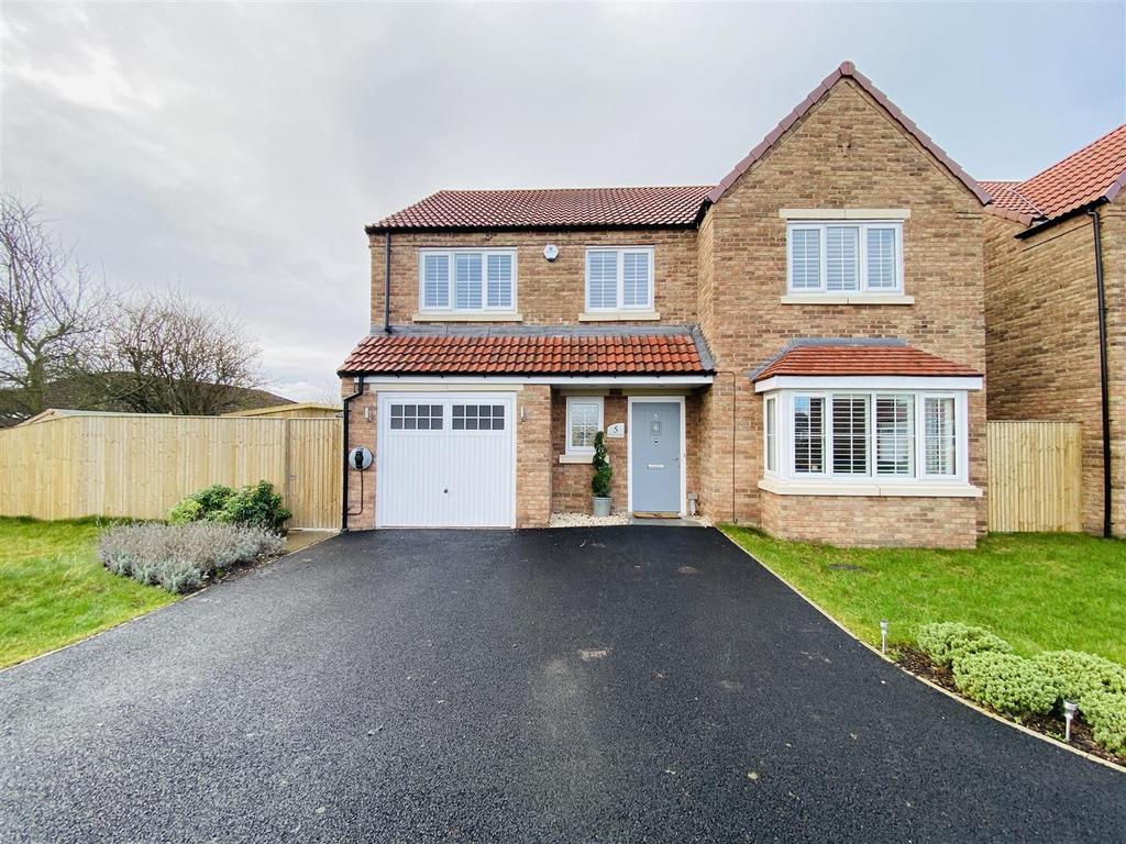 Willow Crest Road, Cawood 5 bed detached house £450,000