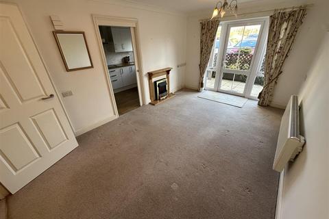 1 bedroom retirement property for sale, Malmesbury Road, Chippenham