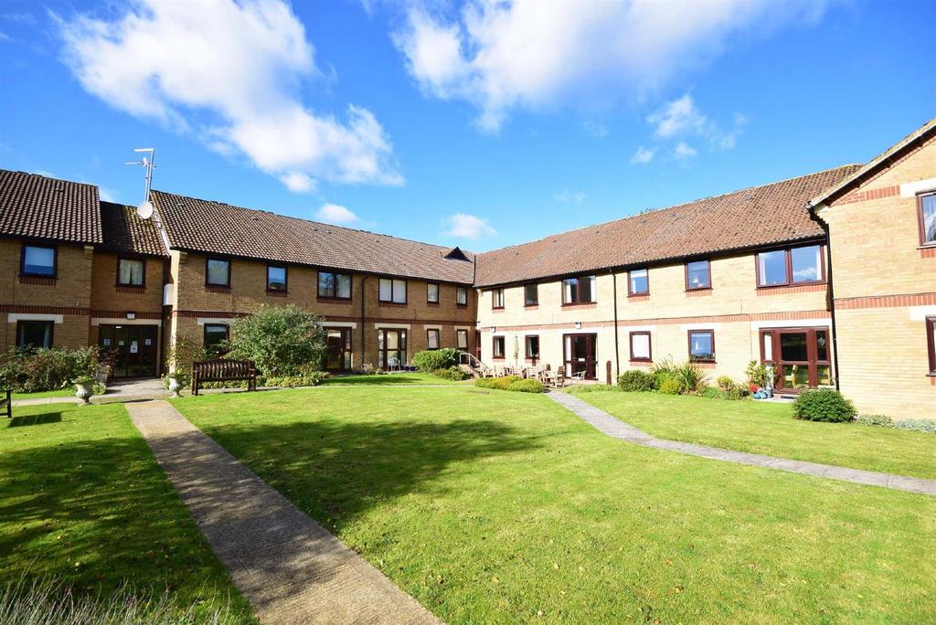 Ivyfield Court, Charter Road, Chippenham 2 bed retirement property £