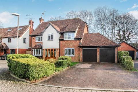 3 Felstead Close, Hutton, Brentwood, CM13 1YW