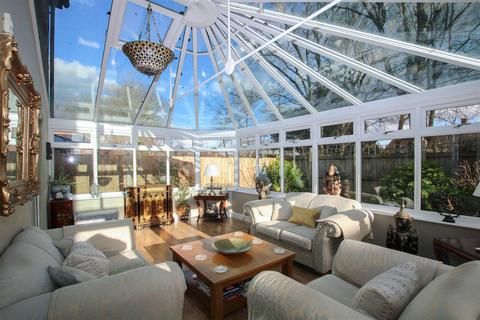 3 Felstead Close, Hutton, Brentwood, CM13 1YW