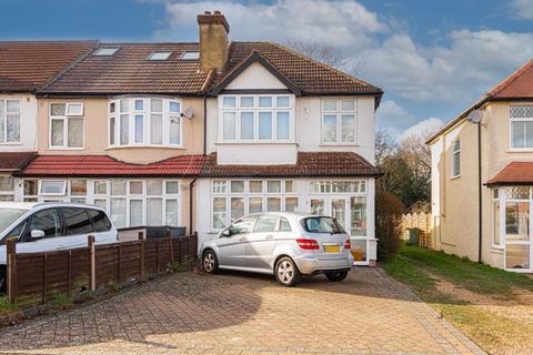 226 Stoneleigh Avenue, Worcester Park, KT4 8YB