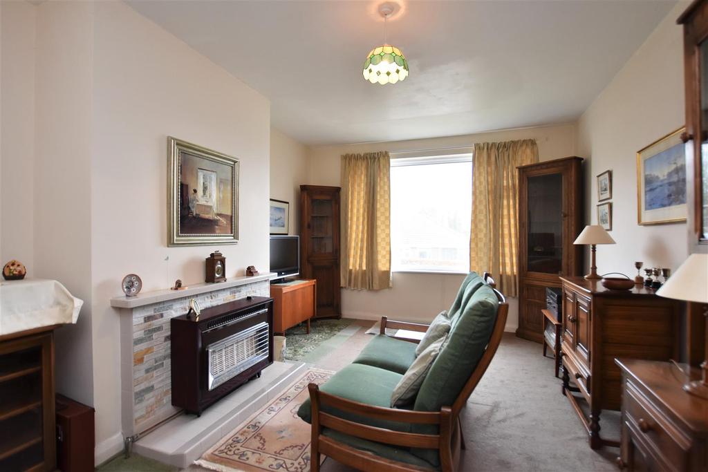 Glenridding Drive, BarrowInFurness 2 bed semidetached bungalow £