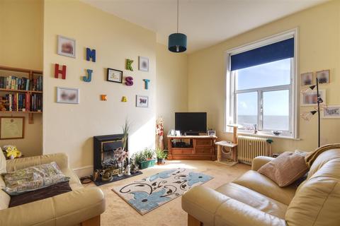 2 bedroom flat for sale - Knole Road, Bexhill-On-Sea