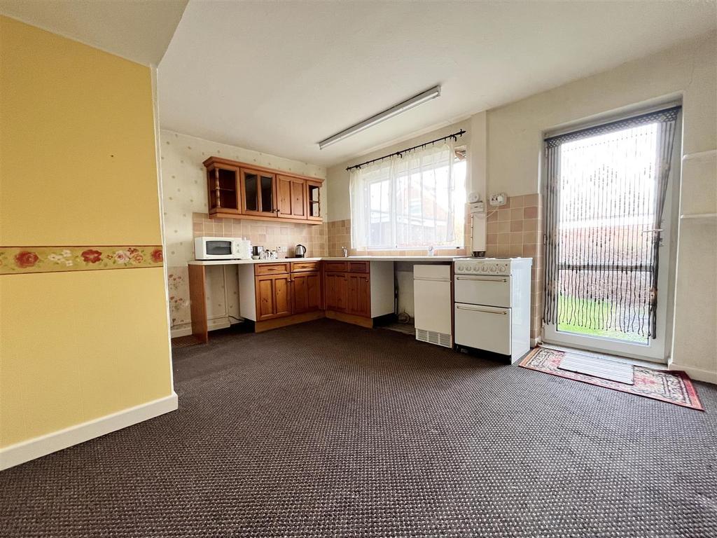 Dining kitchen
