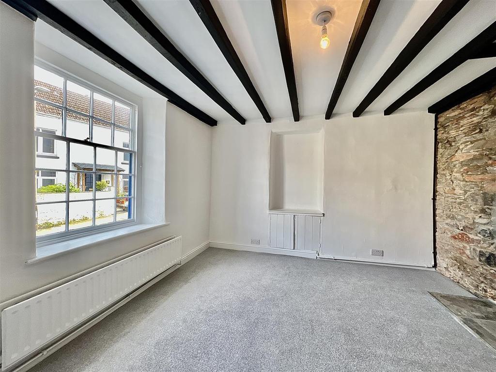 Horsepool Street, Brixham 2 bed cottage £775 pcm (£179 pw)