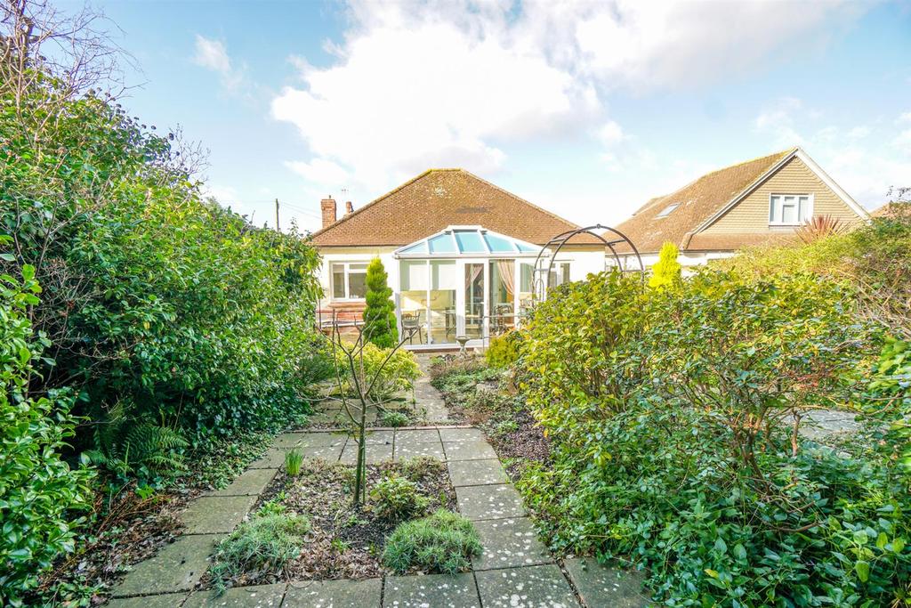 Boscobel Road North, St. LeonardsOnSea 3 bed detached bungalow £430,000
