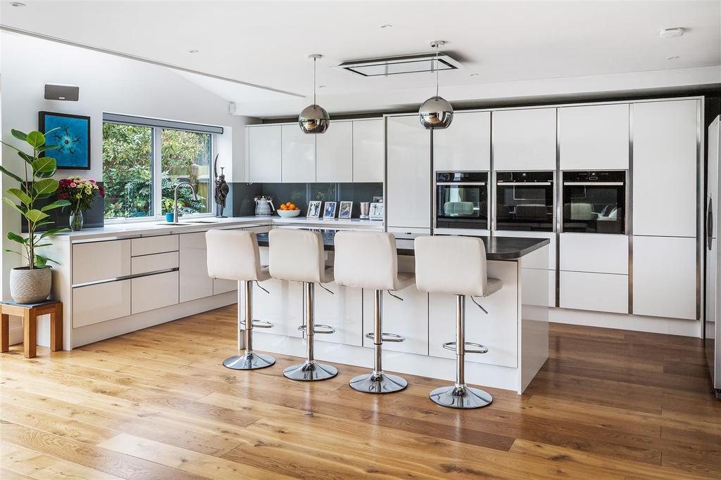 House. partnership Thames Ditton