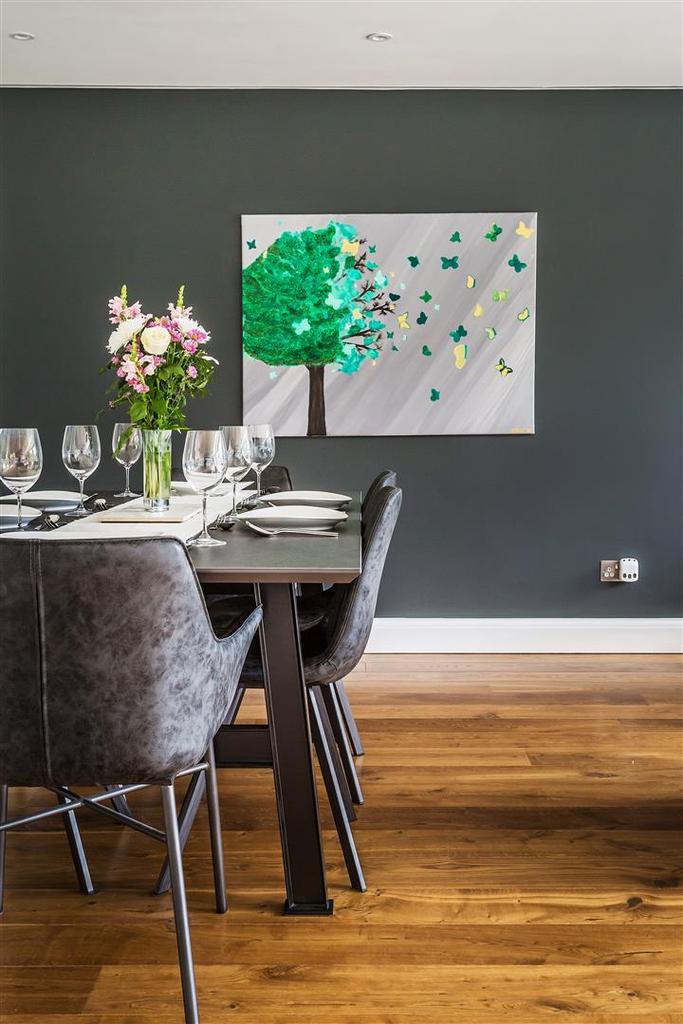 House. partnership Thames Ditton