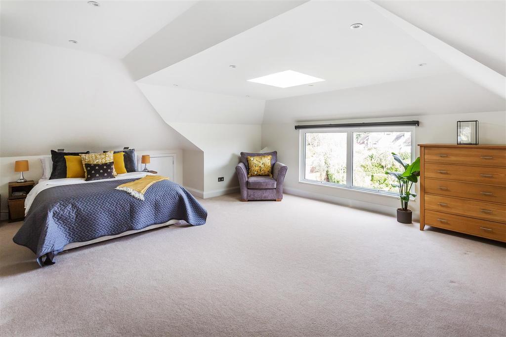 House. partnership Thames Ditton