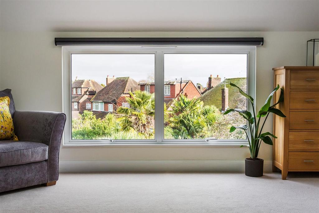 House. partnership Thames Ditton
