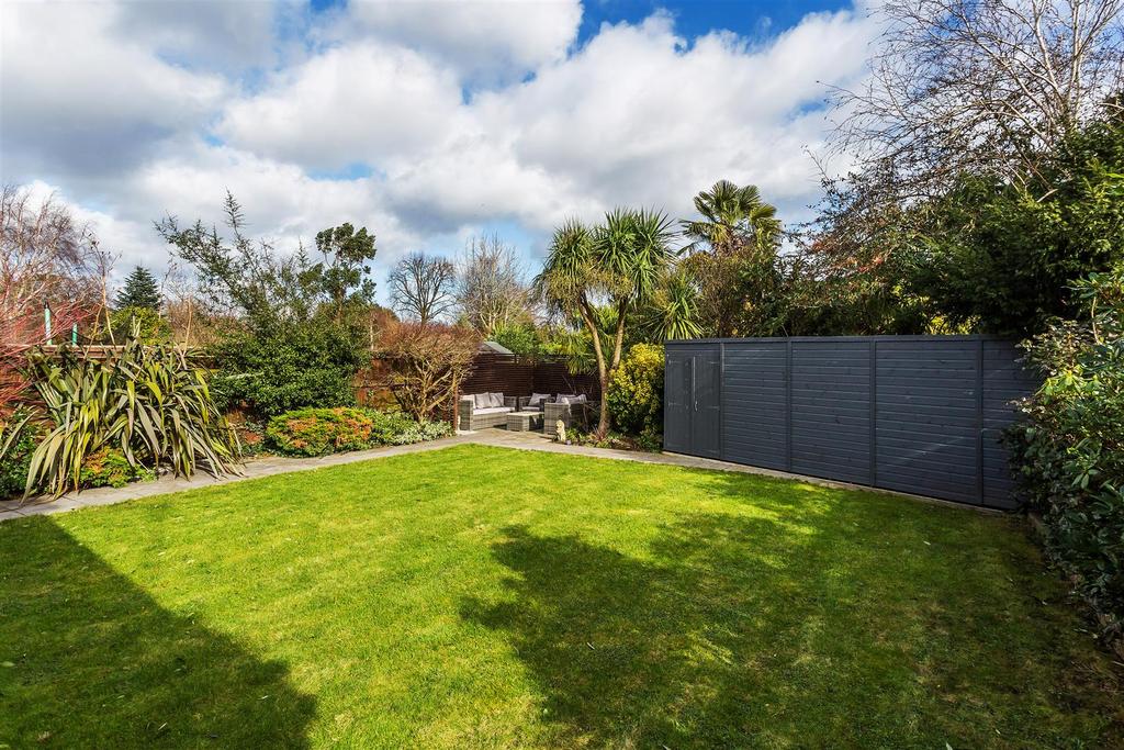 House. partnership Thames Ditton