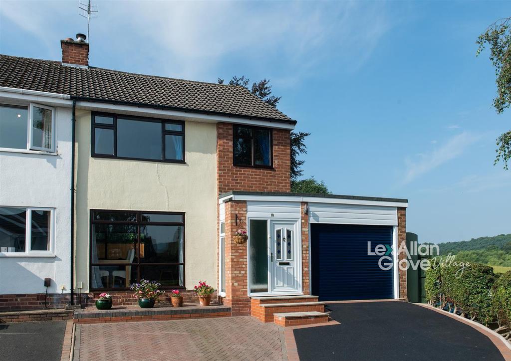 Meadowcroft, Hagley, Stourbridge 3 bed semidetached house £385,000