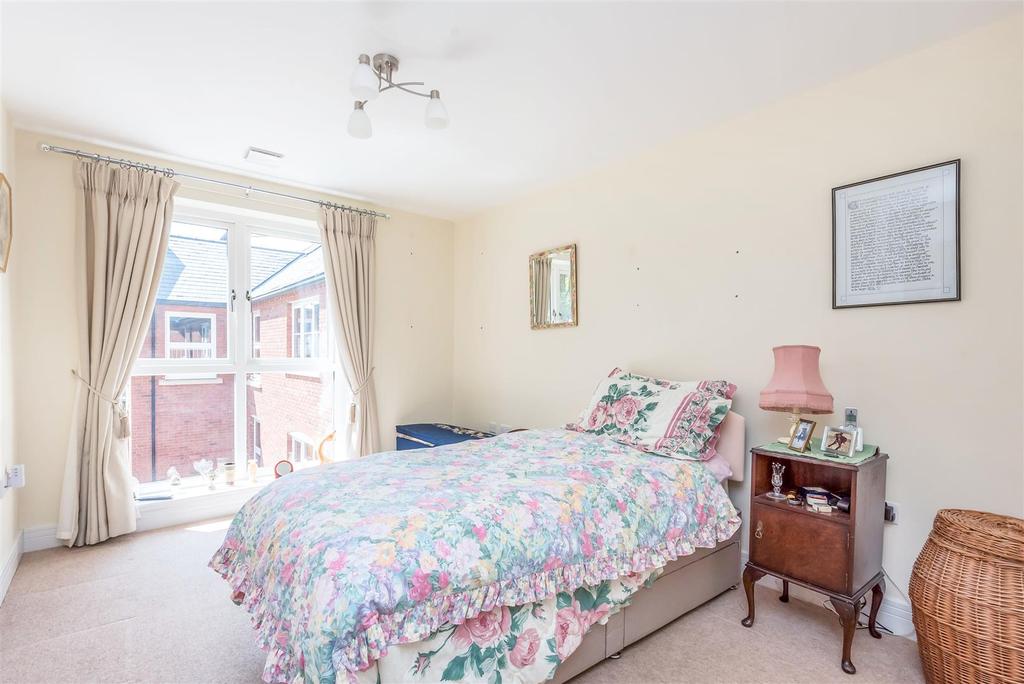 Master Bedroom.jpg