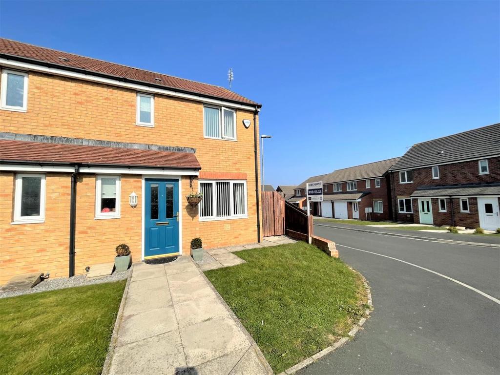 Evergreen Close, Cuthbert, Hartlepool 3 bed semidetached house