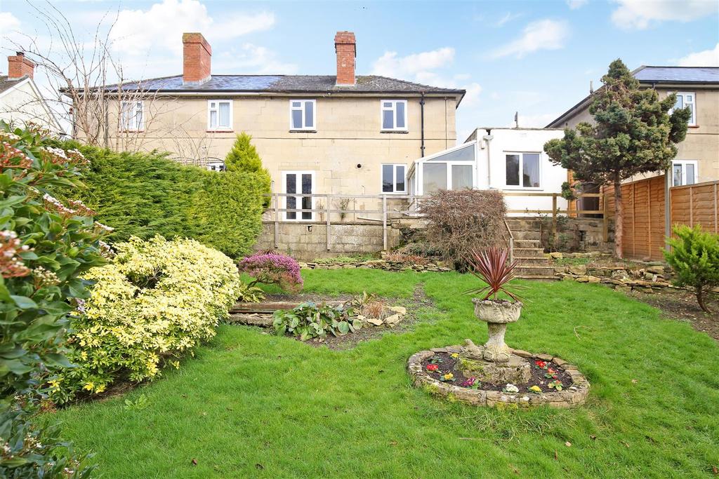 Park Road, Nailsworth, Stroud 2 bed semidetached house £350,000