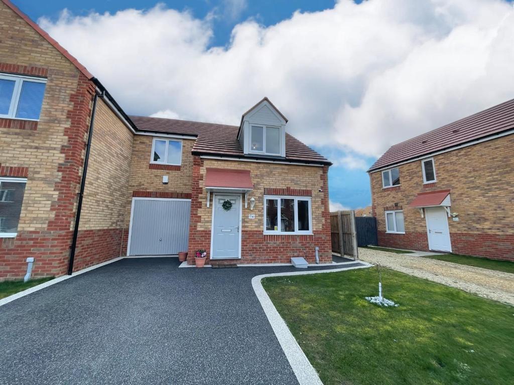 Middlebeck Close, Middlesbrough 3 bed semidetached house £135,000