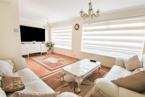 9 Borrowdale, Hull, HU7 6DR