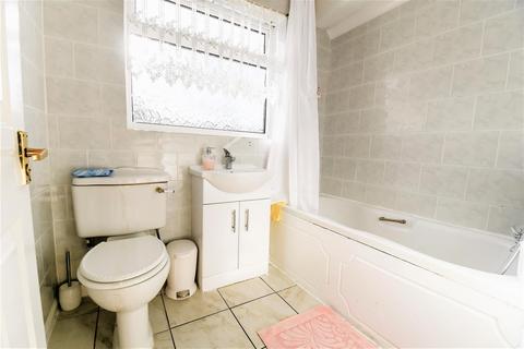 9 Borrowdale, Hull, HU7 6DR