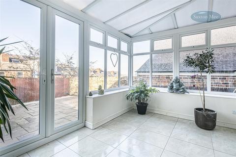 160 Carr Road, Sheffield, S6 2WZ