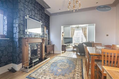 160 Carr Road, Sheffield, S6 2WZ