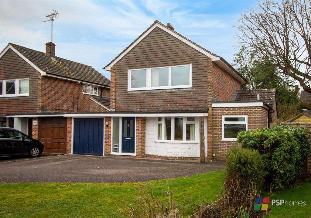 Finches Park Road, Lindfield 3 bed house £635,000