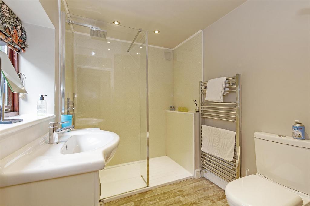 Shower Room-1.jpg