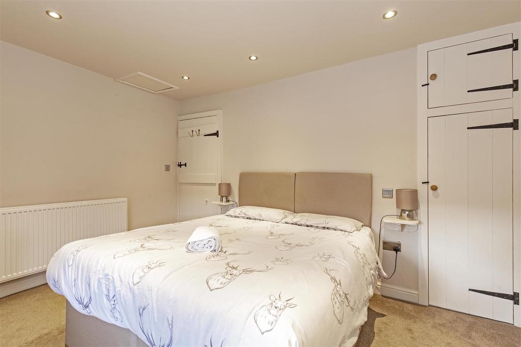 Bedroom 2-3.jpg