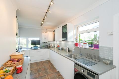 115 Larkshall Road, London, E4 6PE