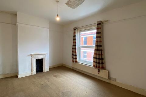 18 Stanhope Road, Northampton, NN2 6JX