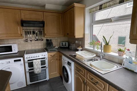 64 Hallane Road, St Austell, PL25 3EL