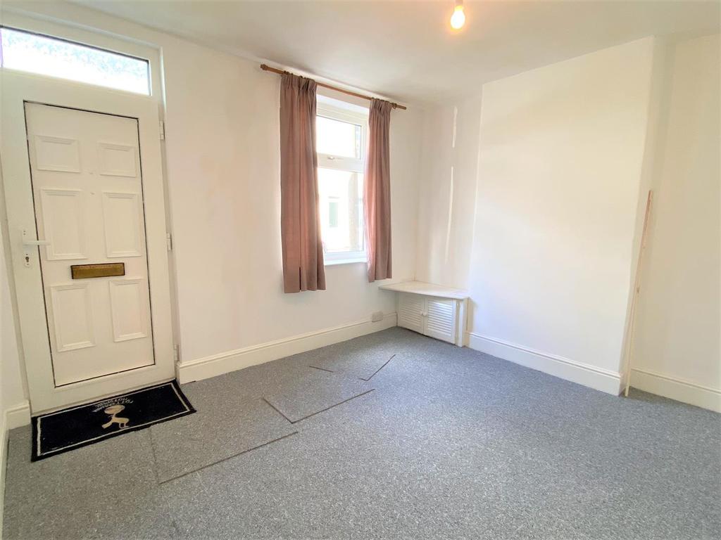 Newton Street, Mansfield 3 bed terraced house £550 pcm (£127 pw)