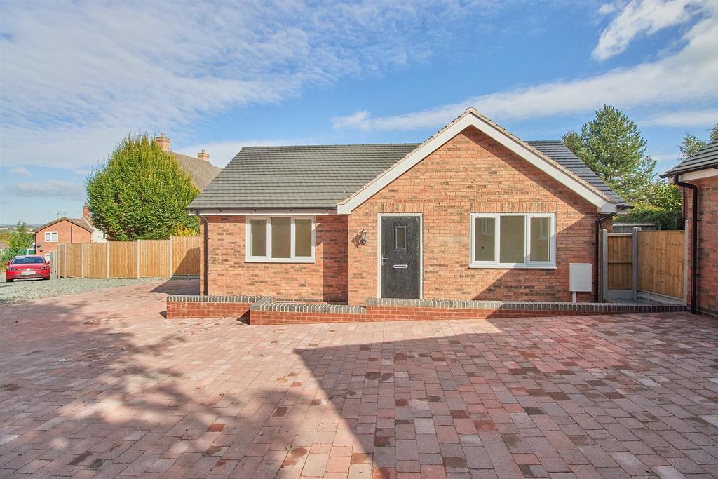 Heath Lane South, Earl Shilton 2 bed detached bungalow for sale £235,000