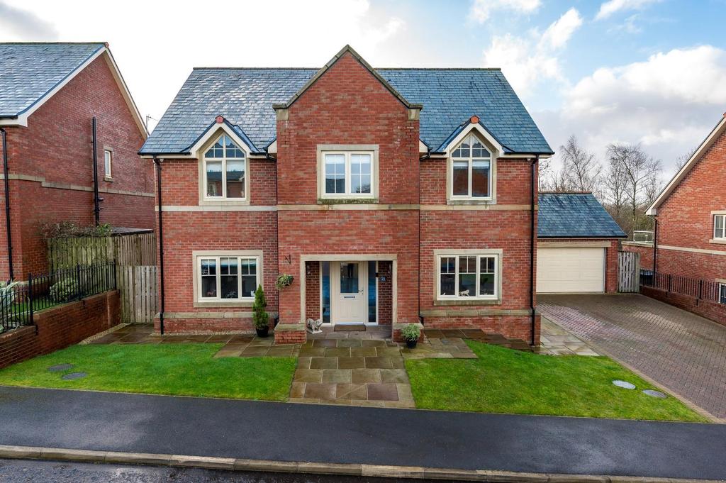 Grenfell Gardens, Colne 4 bed detached house £540,000