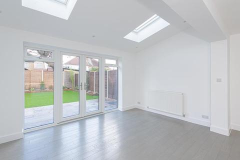 6 Horsley Close, Epsom, KT19 8HB