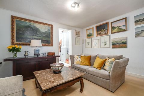 7 Avern Road, West Molesey, KT8 2JB